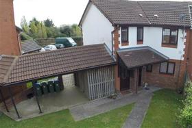 2 bedroom Flat for s...